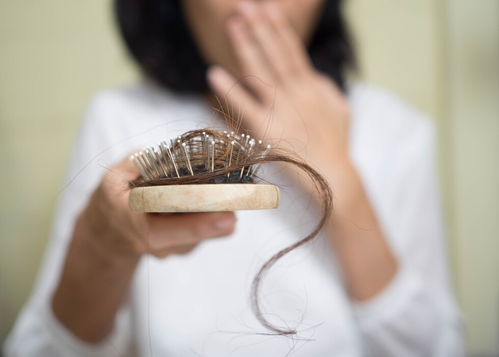 Chute de cheveux? Ne pas paniquer mais réagir!